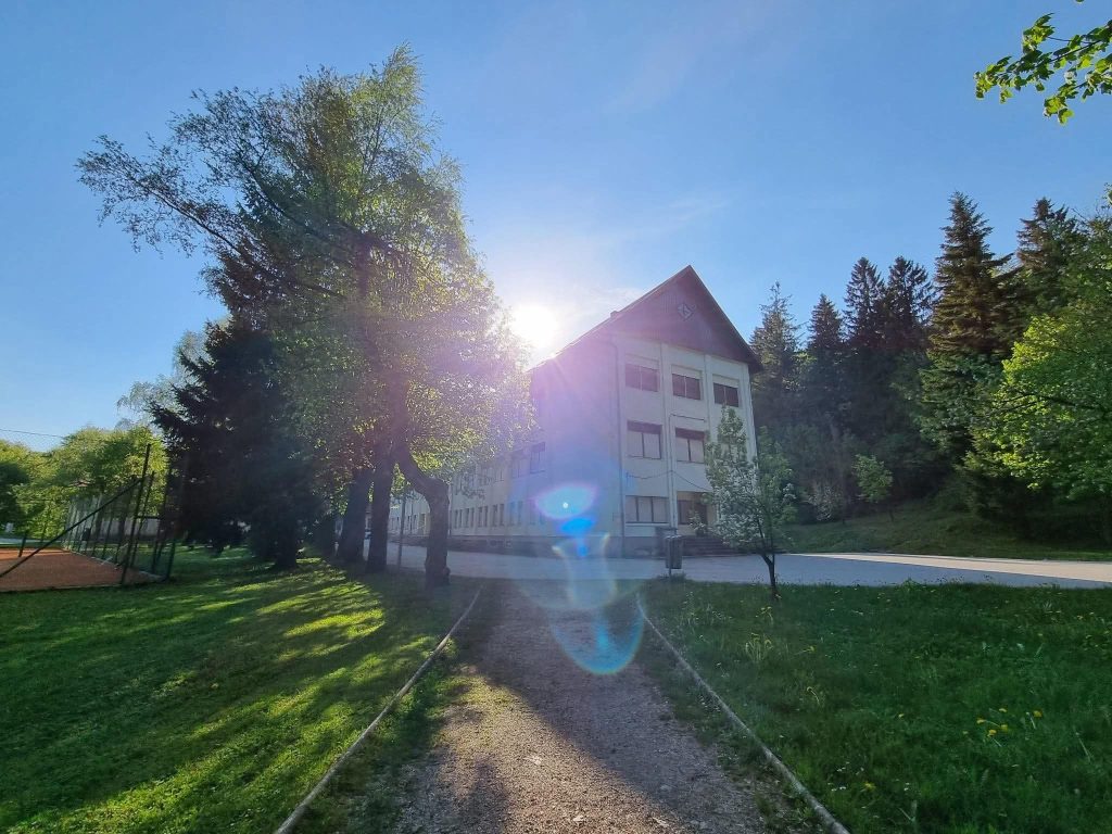 Srednja škola Delnice